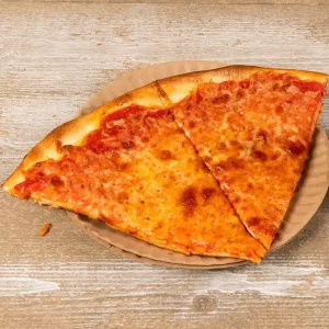 2 Slices w/ Fountain Drink